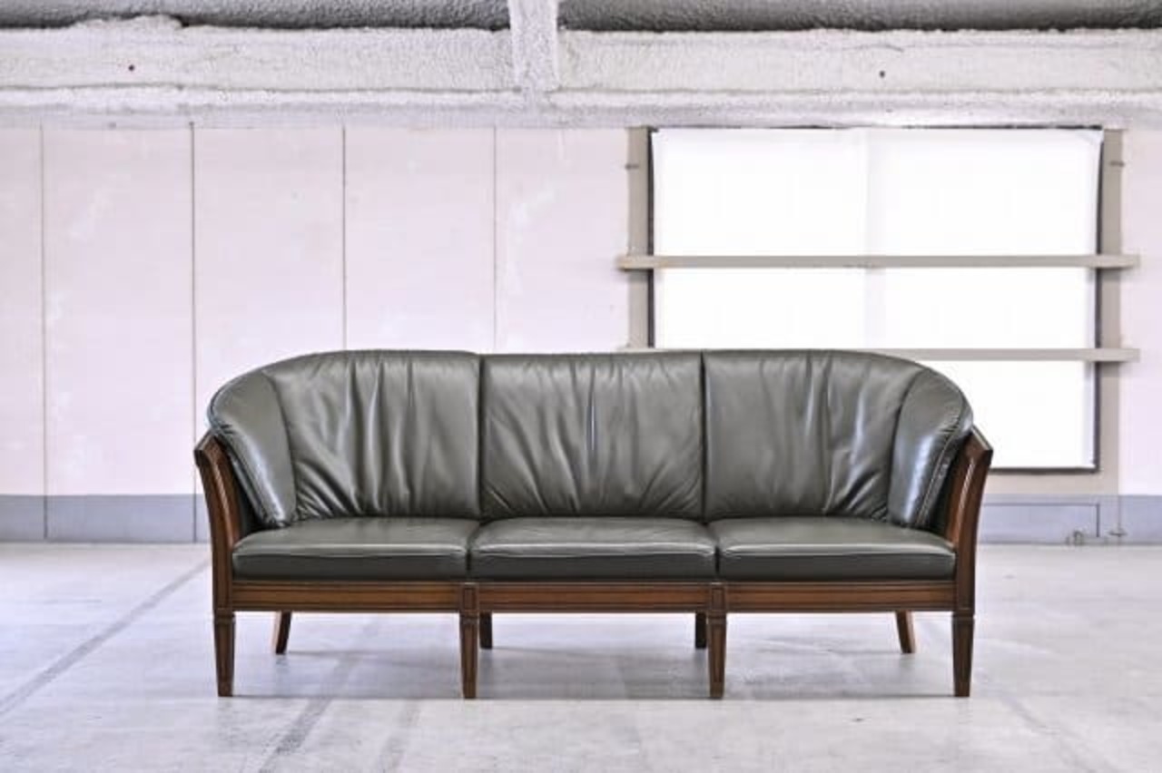 マルニ 地中海ロイヤル 81万「シャルル」3人掛けソファ 3P トリプルソファ本革 レザー クラシック 木工 アンティーク調 maruni【中古家具/中古インテリア/USED家具ユーズド家具/リサイクル】