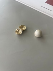 エナメルボールピアス