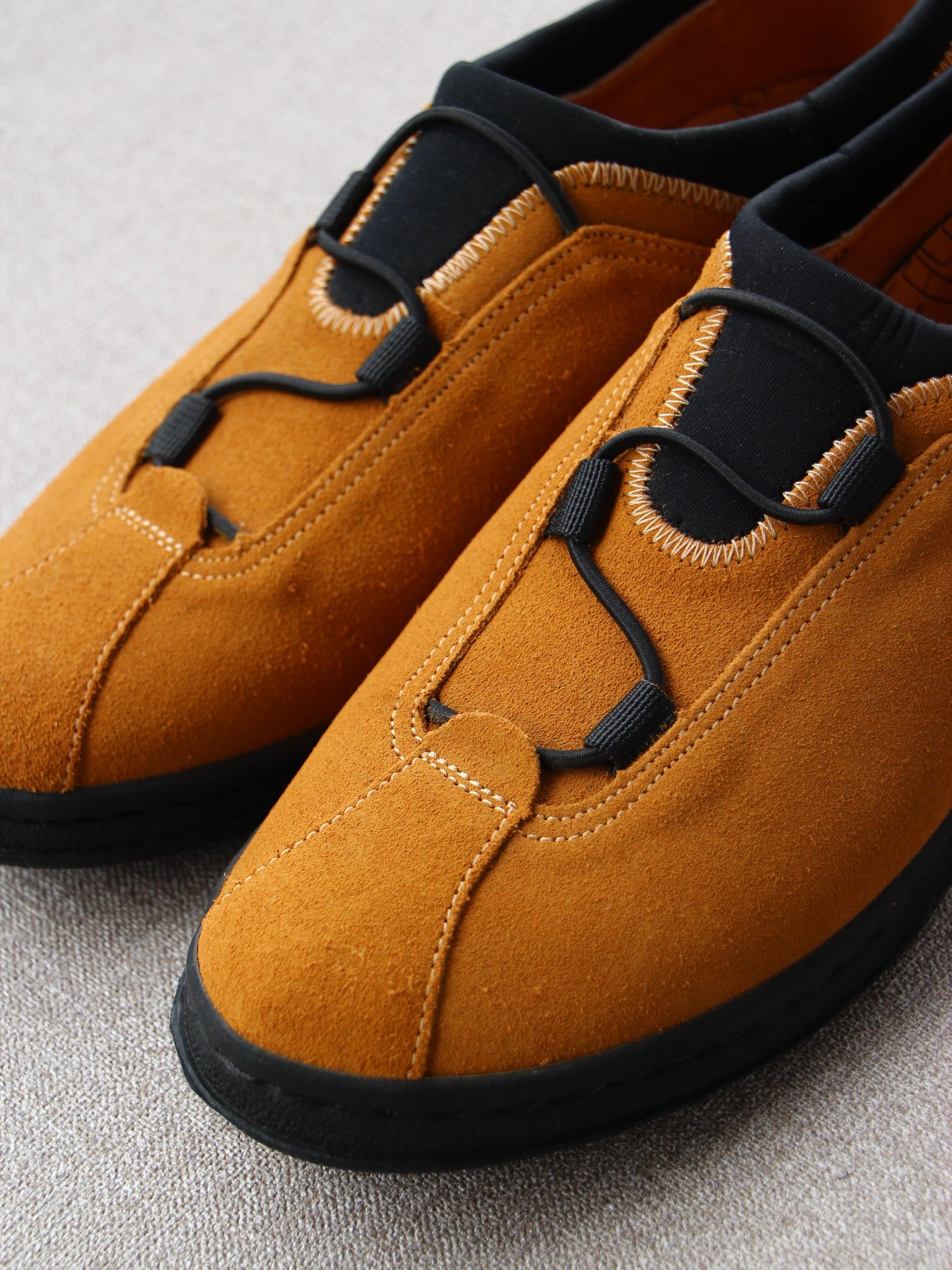 MANEBU【OVEN SUEDE Camel】 | LARGE LAB TOWN