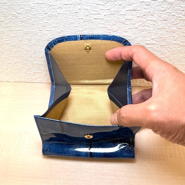 ラージクロコ　折財布　ブルー