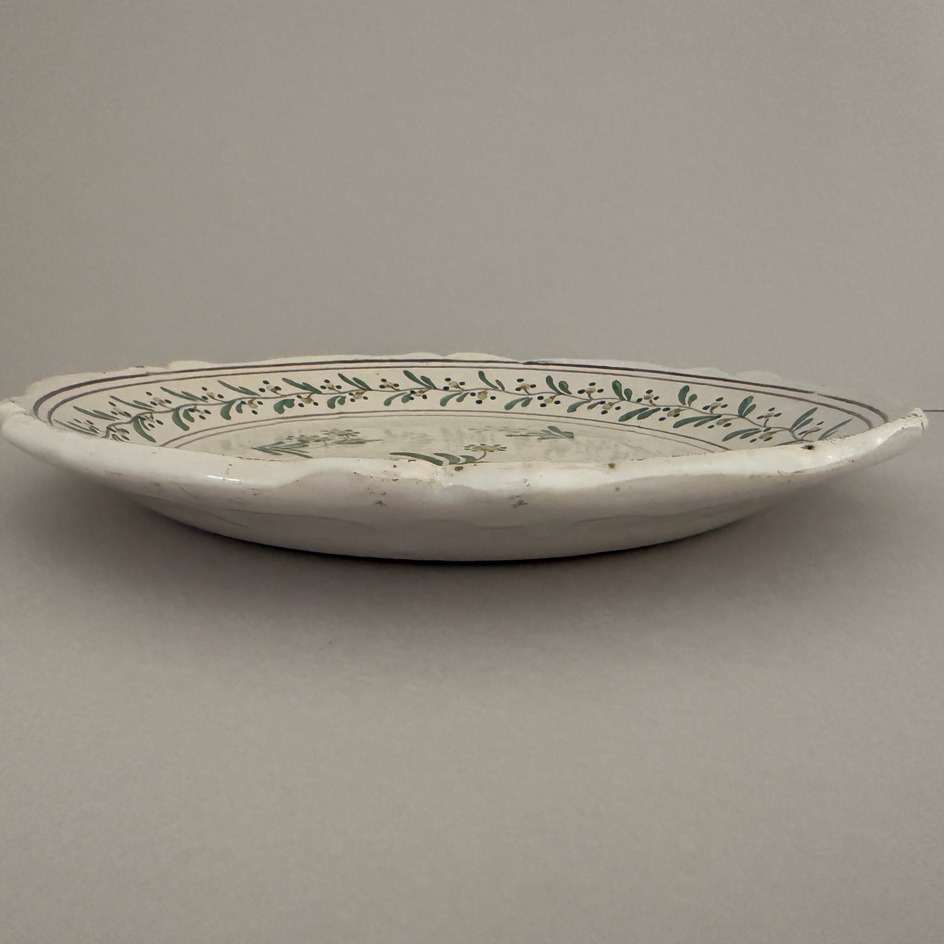 French Faience Plate 18cent./18世紀フランスファイアンスプレート