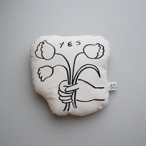 CUSHION / yes