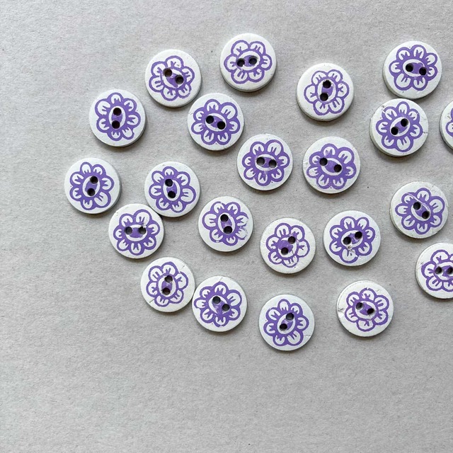 《オンライン限定》ココナツボタン 白×紫花S（13mm）