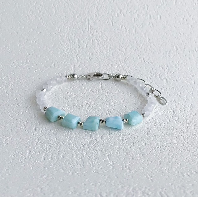 Birthstone  Bracelet Larimar ✕ Glass beads