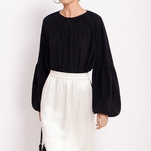 パフスリーブロング丈Uネックシャツ　00186