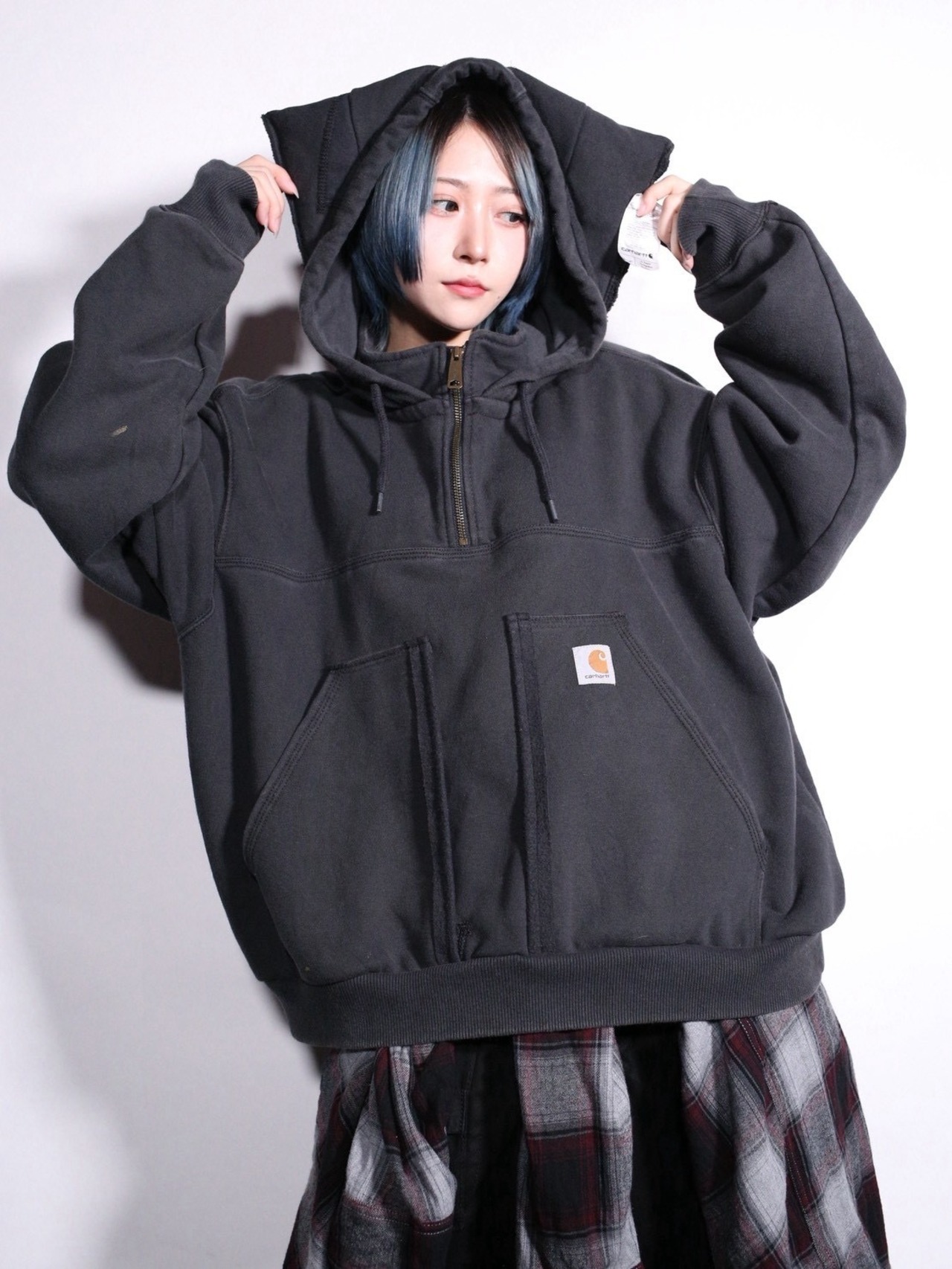 REMAKE / "carhartt" neko custom cropped hoodie - 2