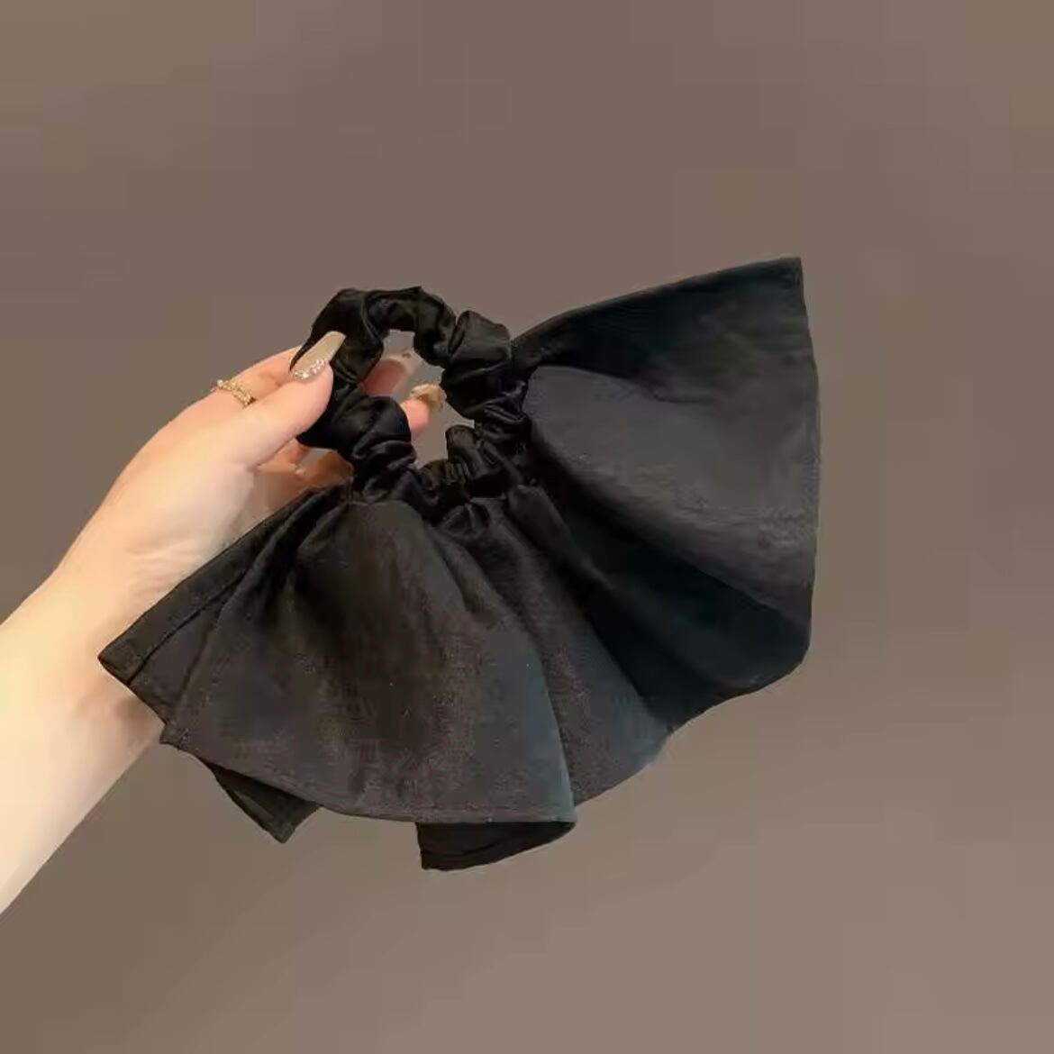 ビッグフリルシュシュ