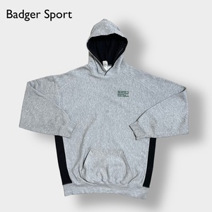 【Badger Sport】カレッジ フットボール ワンポイント 刺繍ロゴ パーカー プルオーバー フーディー スウェット 2XL ビッグサイズ フェアフィールド大学 Fairfield football グレー US古着