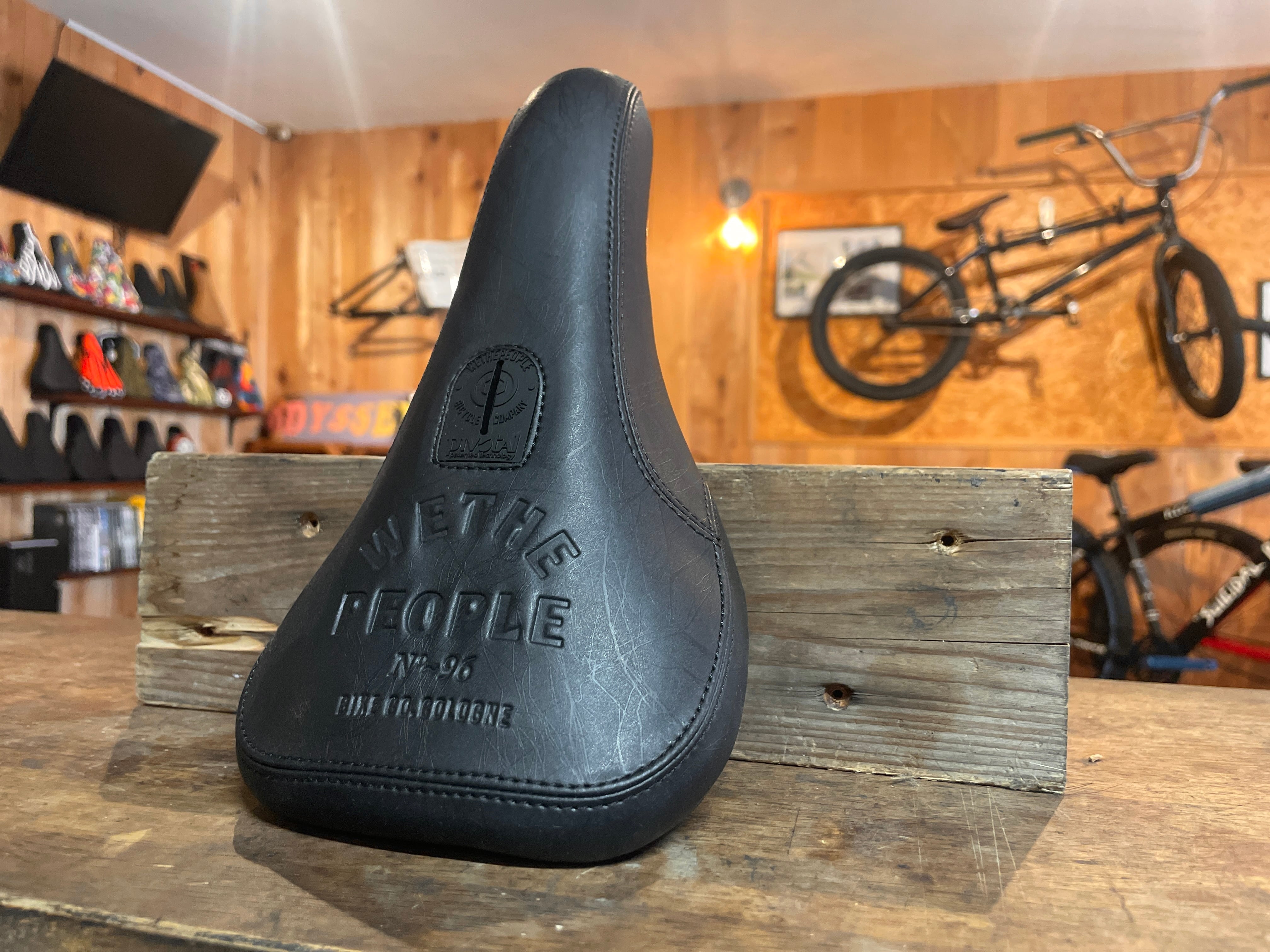 WETHEPEOPLE TEAM PIVOTAL SEAT SLIM bmx | MERSYS
