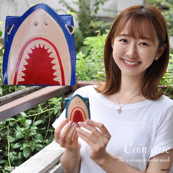 送料無料 メール便発送 】 サメコインケース コインケース 革 クールな