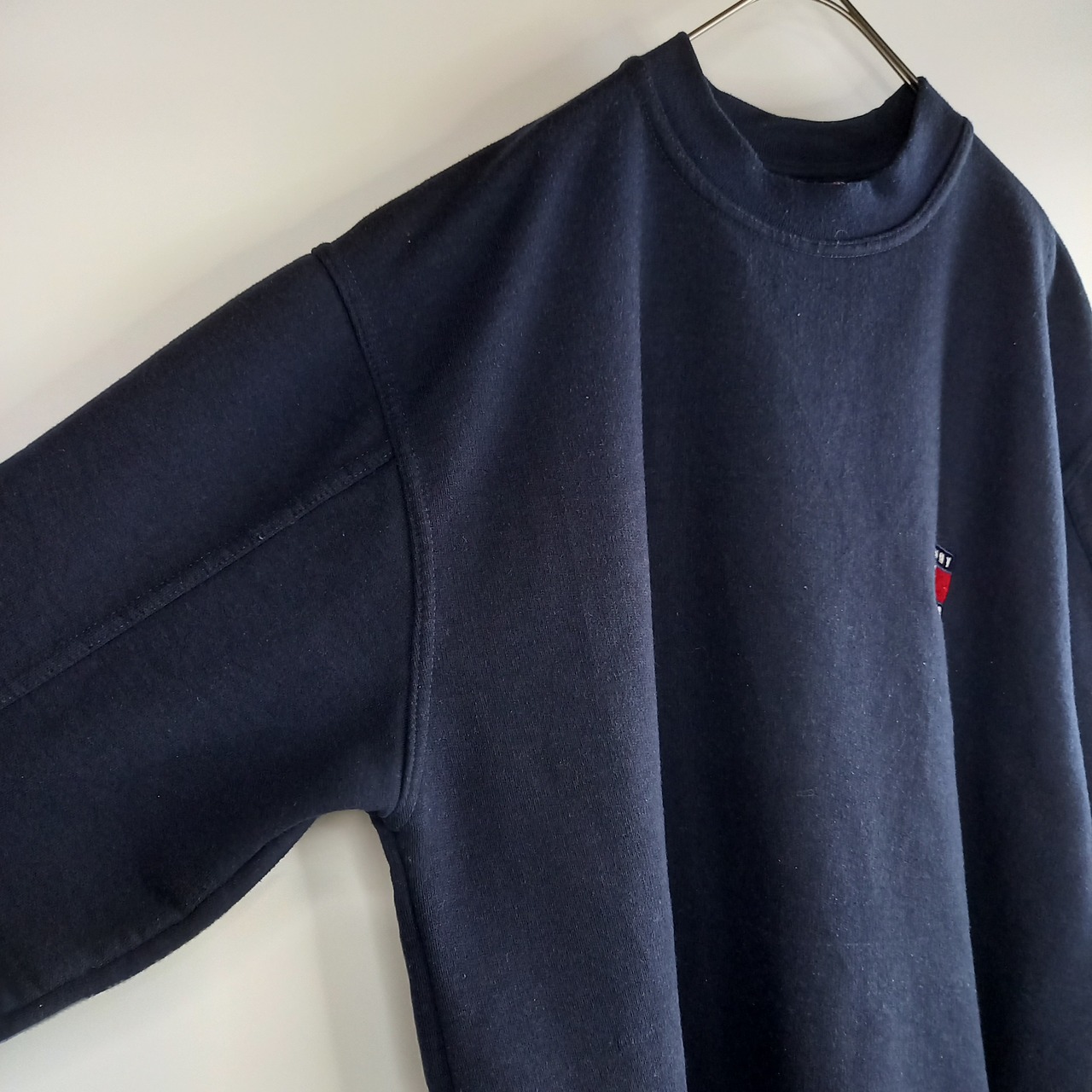 トミーヒルフィガー　クルーネック　スウェット　トレーナー　両面刺繍