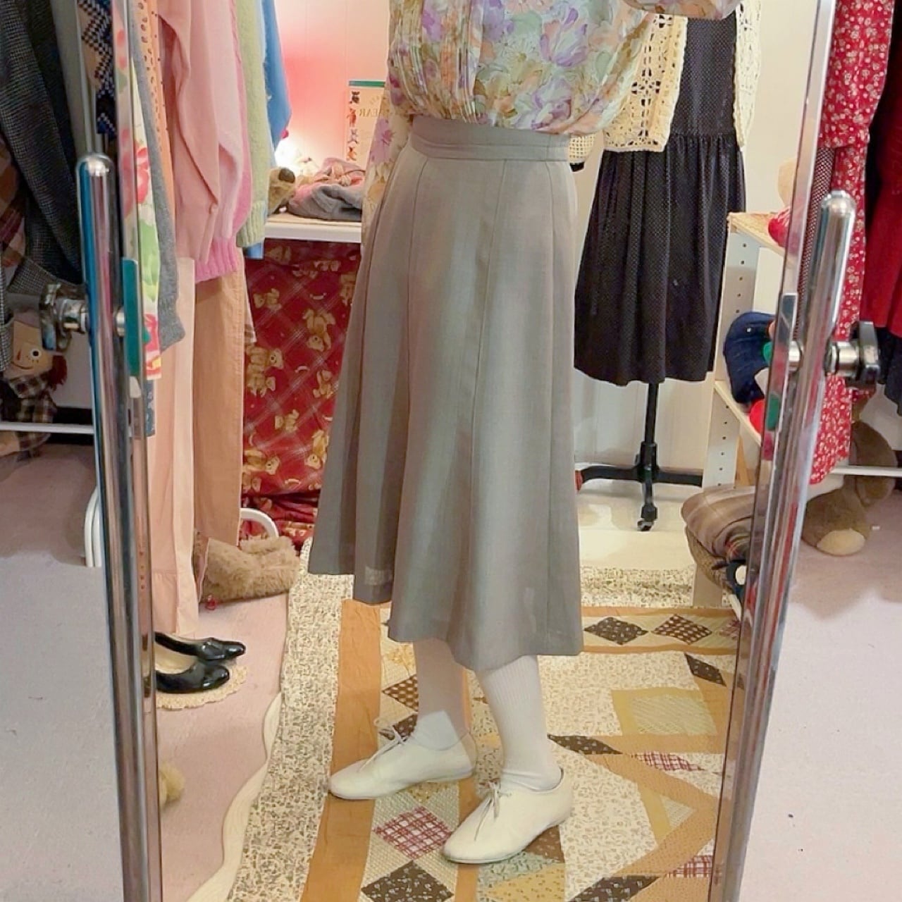 leaf pale green seems flare skirt