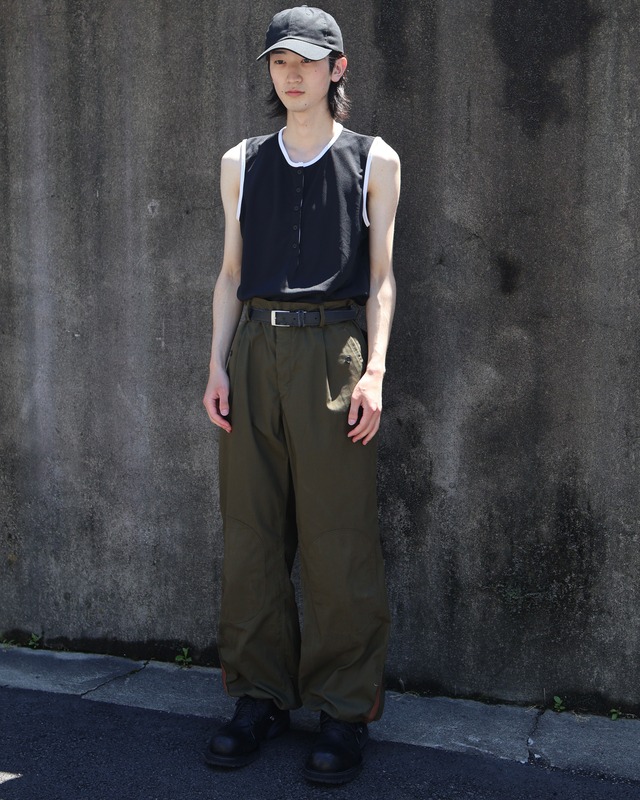 Wide knee patch side hem zip cargo pants