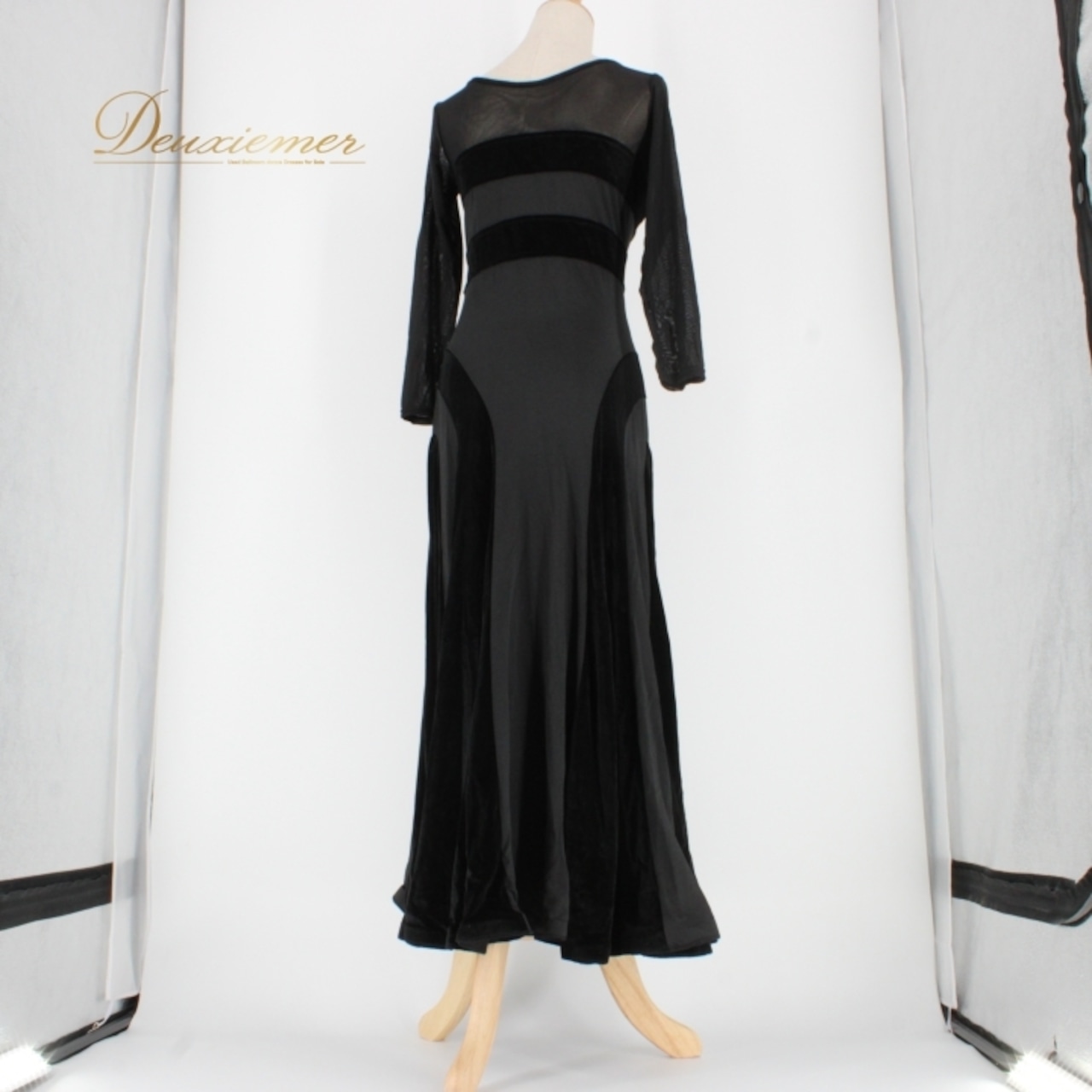 社交ダンス 衣装 スタンダード ドレス ワンピース レッスンウェア パーティドレス レディース ステージ衣装 黒 長袖 レース ブラック系 無地 クラシック シフォン スカート フレア おしゃれ 発表会 カジュアル 高級感 ヴェロア ダンス用 可愛い デザイン 踊りやすい 透け感 秋冬 コスチューム 上品 体型カバー フェミニン スタイリッシュ