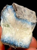 3) 超瞑想「グレイシアライト」ブルーアイス原石