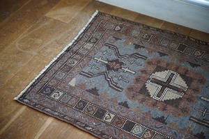 010 - Vintage Turkish rug