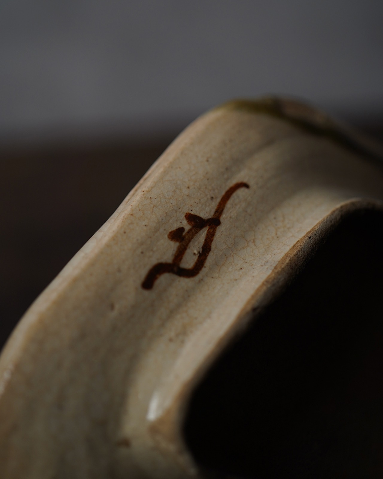 菱形皿　緑釉鉄絵蟹図　２枚　/　江戸中期〜明治初期