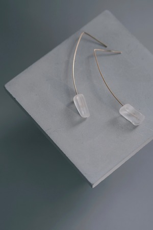 A.B.ELLIE Quartz Stem Drop Pierce ブライダルピアス｜公式取扱 onnellinen