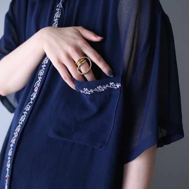 "刺繍" 蔦 motif design XXX over silhouette h/s shirt