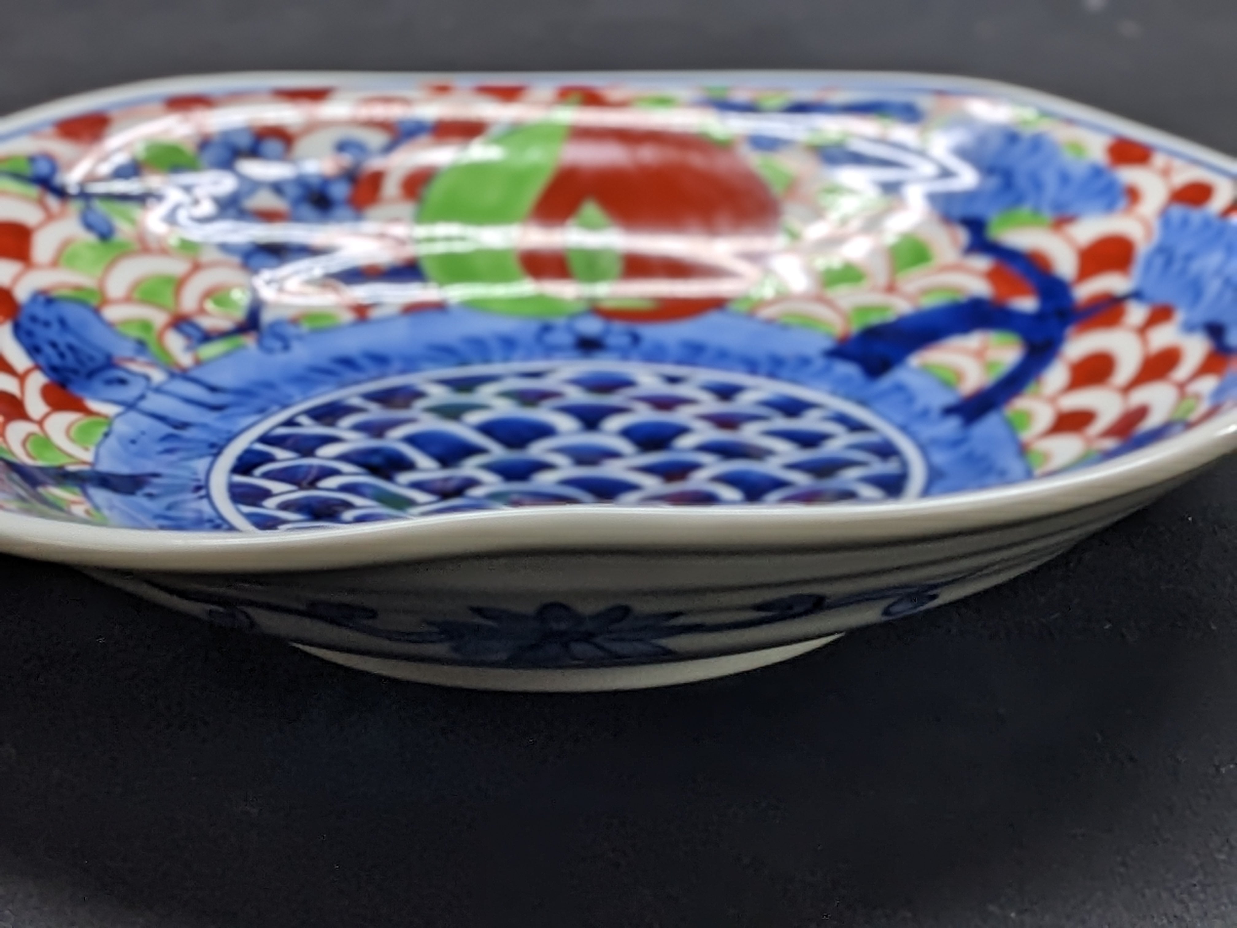 五彩桃絵なぶり平大皿受注生産 納期最長2か月 | 有田焼～花の器～泰山