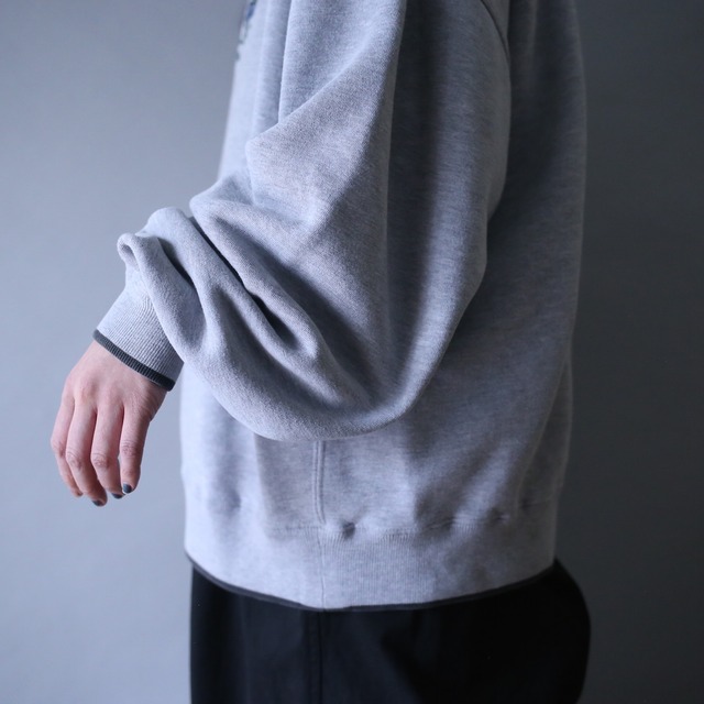 "刺繍×狼" one point design loose wide silhouette sweatshirt