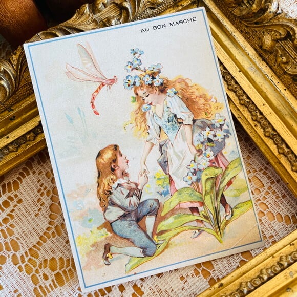 フランスアンティーク AU BON MARCHE 木箱 メルスリー　ボンマルシェ フランスアンティーク ボンマルシェのクロモス いつ帰ってくるのかな