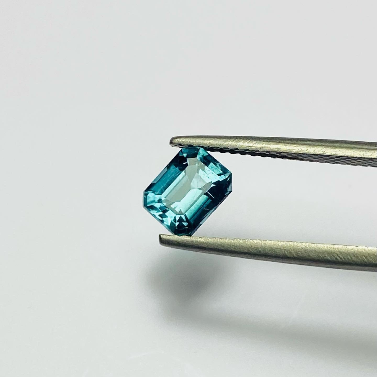 ダンディーなインディゴカラートルマリン