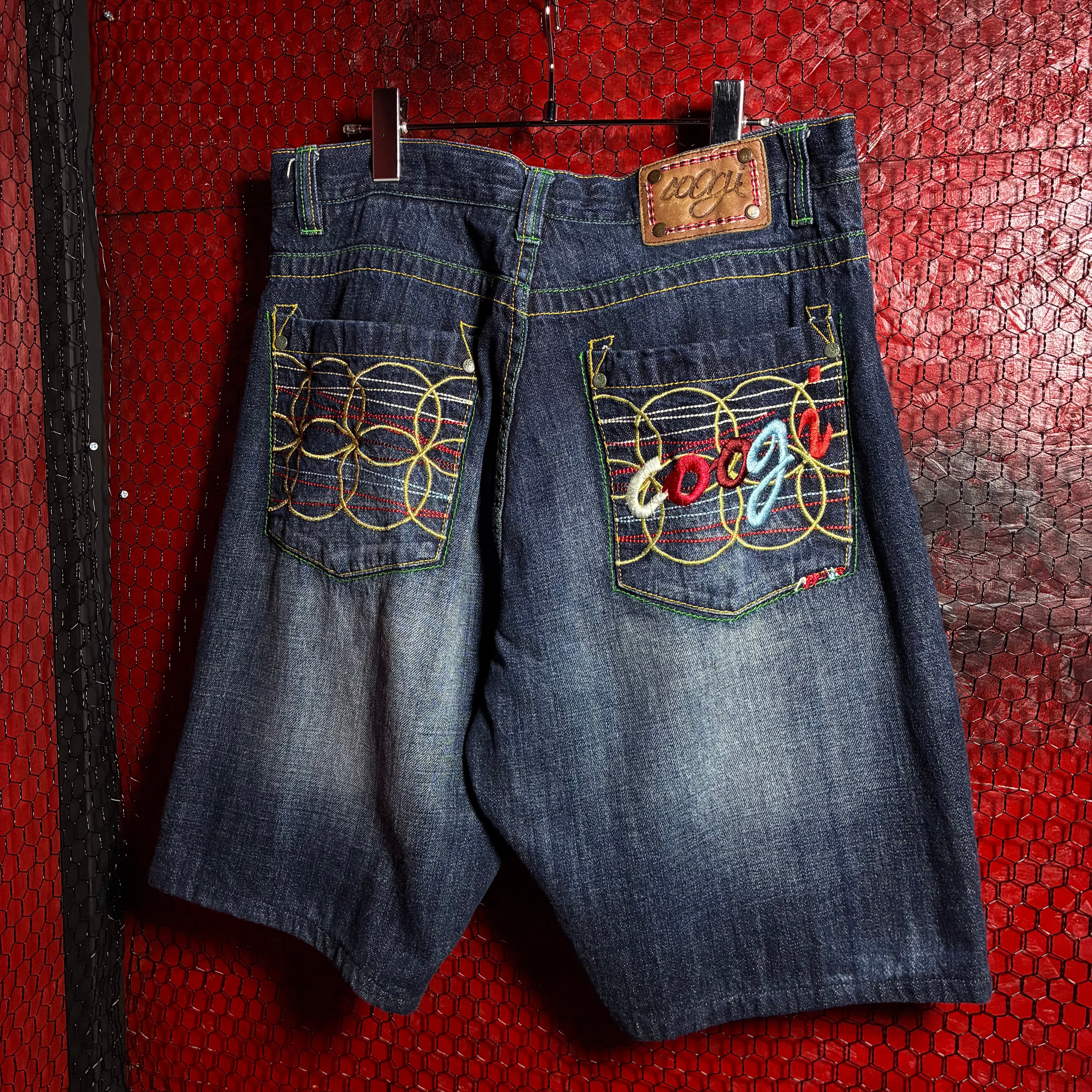 Coogi クージー スタジャン レザースリーブ 刺繍ロゴ bboy COOGI Hip Hop デニムショーツ 刺繍 ブルー W36 クージー | 古着屋 the