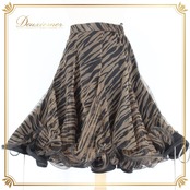 社交ダンス 衣装 スタンダード スカート レッスンウェア レディース DANCE FASHION WORLD ブラック系 ブラウン系 黒 茶 レース 練習着 フレアスカート ダンス衣装 スタンダード用 広がる ふんわり 切替なし シック ゼブラ柄 動物柄 ブラック ブラウン スタイリッシュ 大人 上品 フェミニン 女性用 ポリエステル ファスナー付き 伸縮 あり ウエスト調整 なし ダンス フォーマル 競技用 9号 社交ダンスレッスン ステージ用 練習 女優感 エレガント ダンスファッションワールド