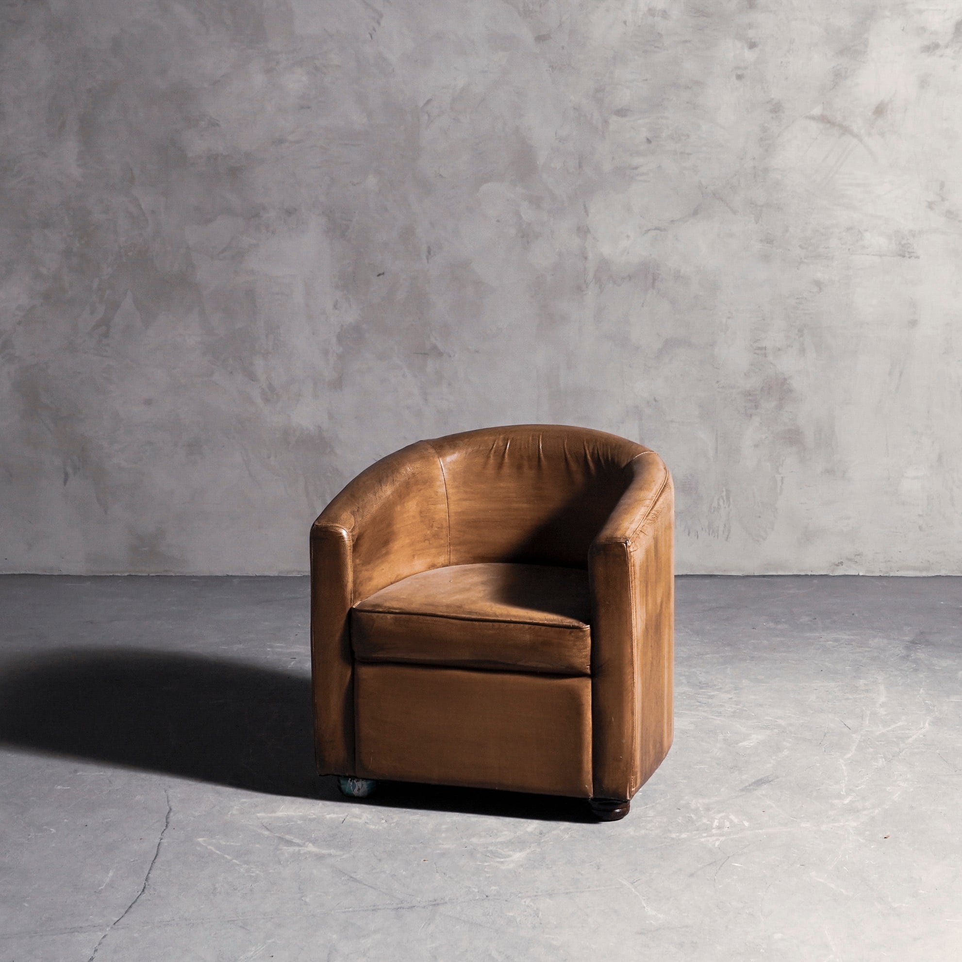 ソファ/アンティークソファー/レザーソファー/クラブソファー/空間装飾/ディスプレイ