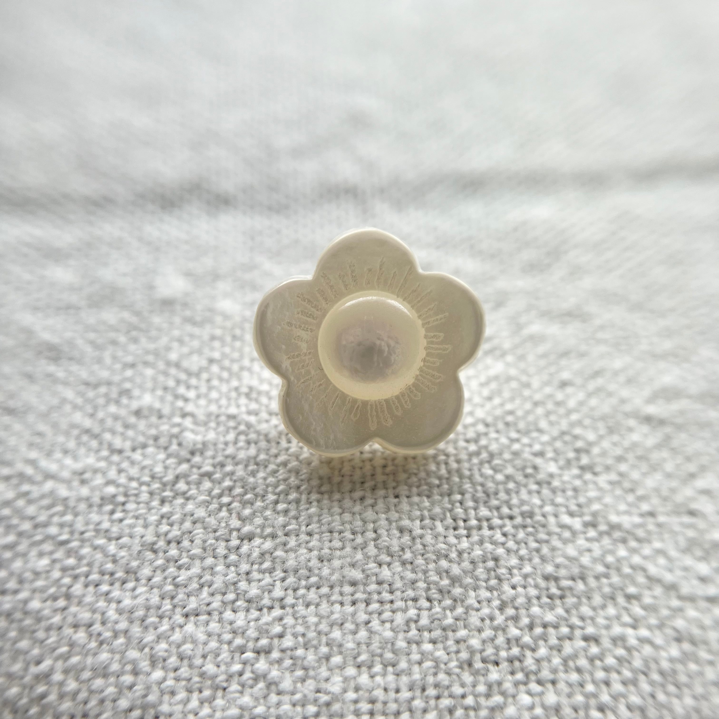 パールホワイトフラワー 15㎜