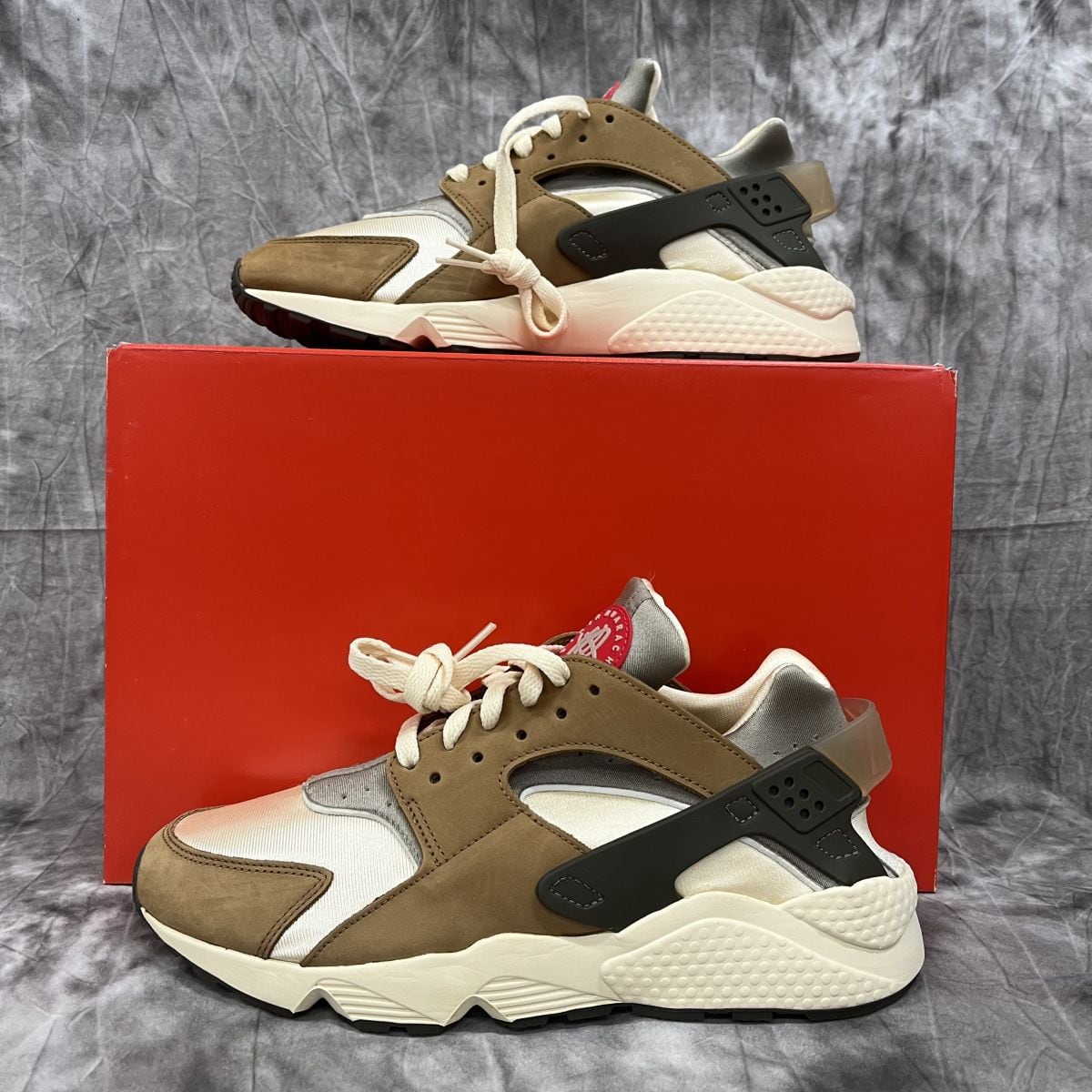 NIKE AIR HUARACHE LE/STUSSY DK OLV