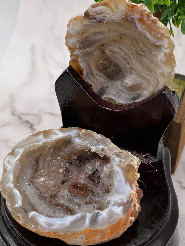 キラキラ結晶★トレジャーメノウ★アゲートジオード★めのう原石★風水 置物