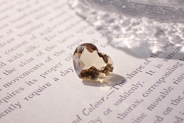 シトリン（ハートカット）　2.39ct　[C13‐614]