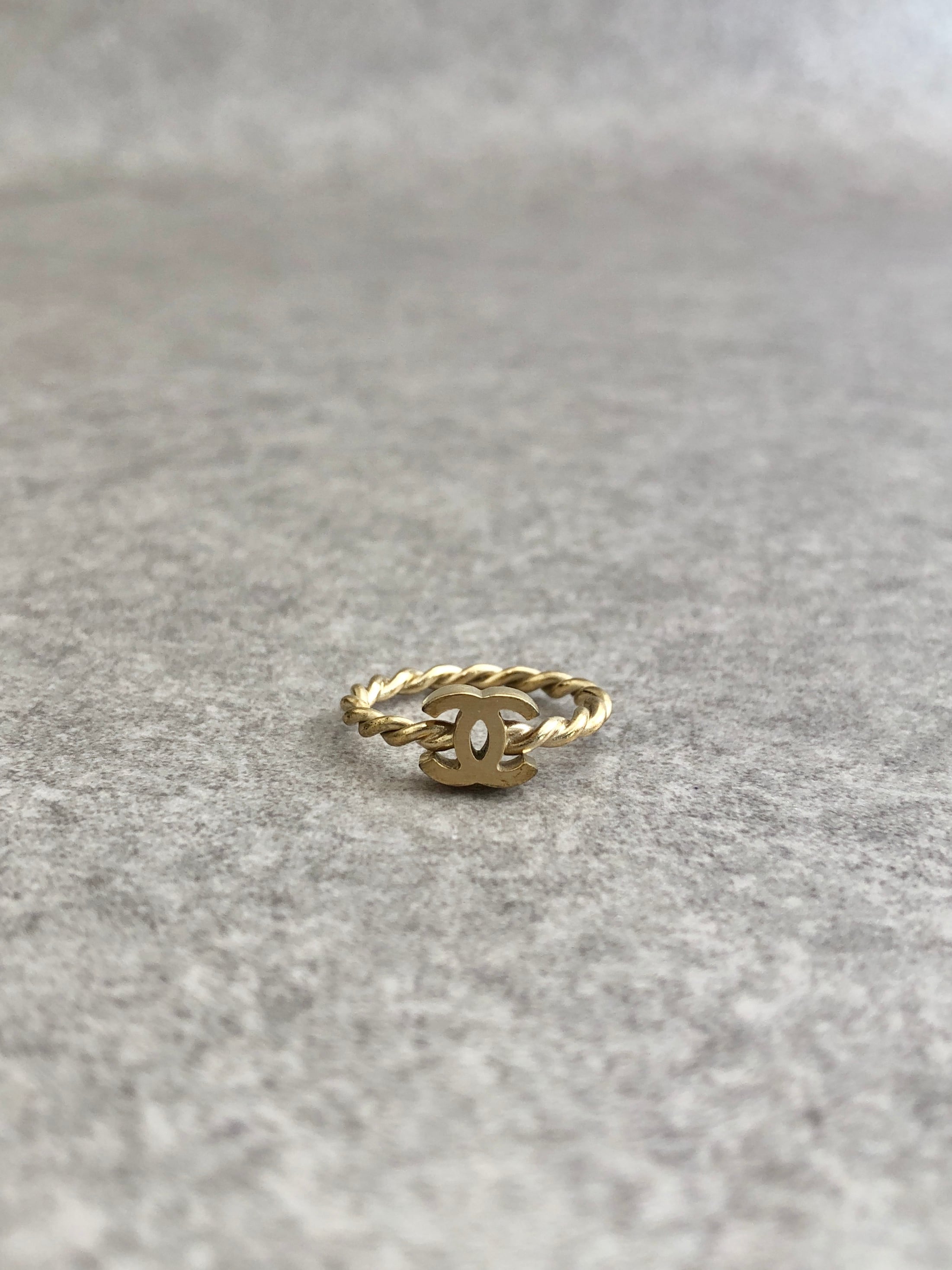 CHANEL シャネル　ココマーク　ツイスト　ゴールドリング　B14V 11号 CHANEL シャネル ココマーク ツイスト ゴールドリング B14V 11号