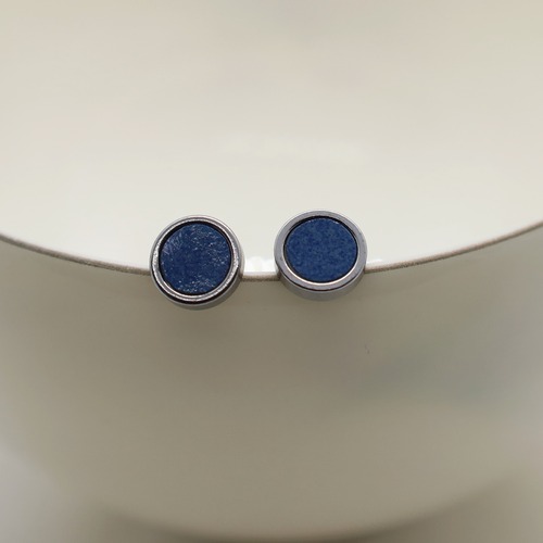 Stud earrings11