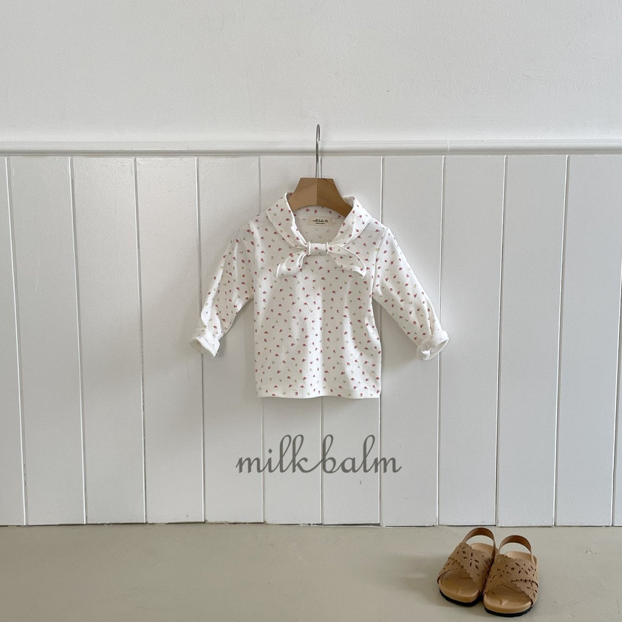 即納◆85-95サイズ-アイボリーフラワー セーラーカラーT-milk balm