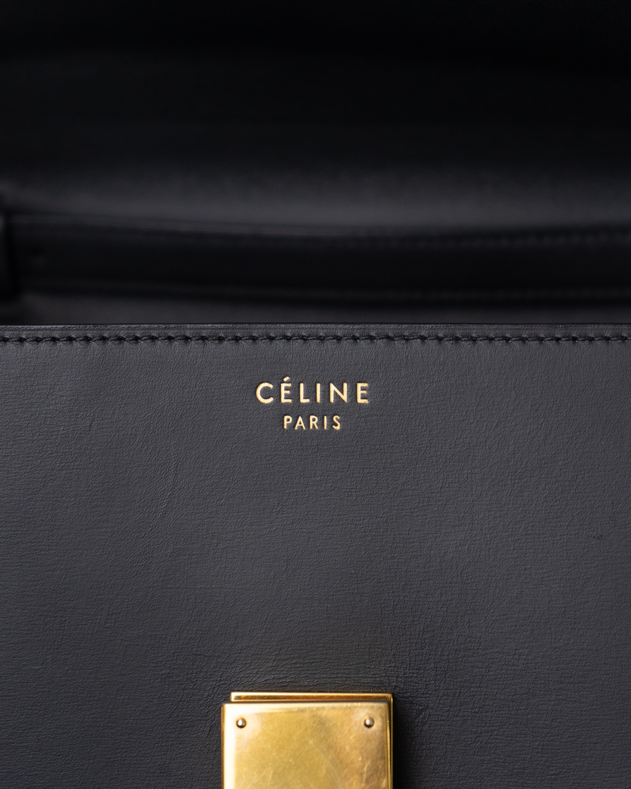 〈CÉLINE by phoebe philo〉Classic Box Shoulder Bag
