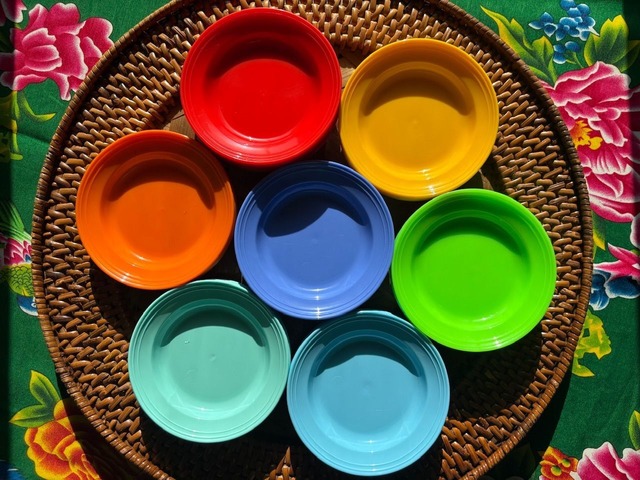 【カラフル小皿】ベトナム製プラスチック皿