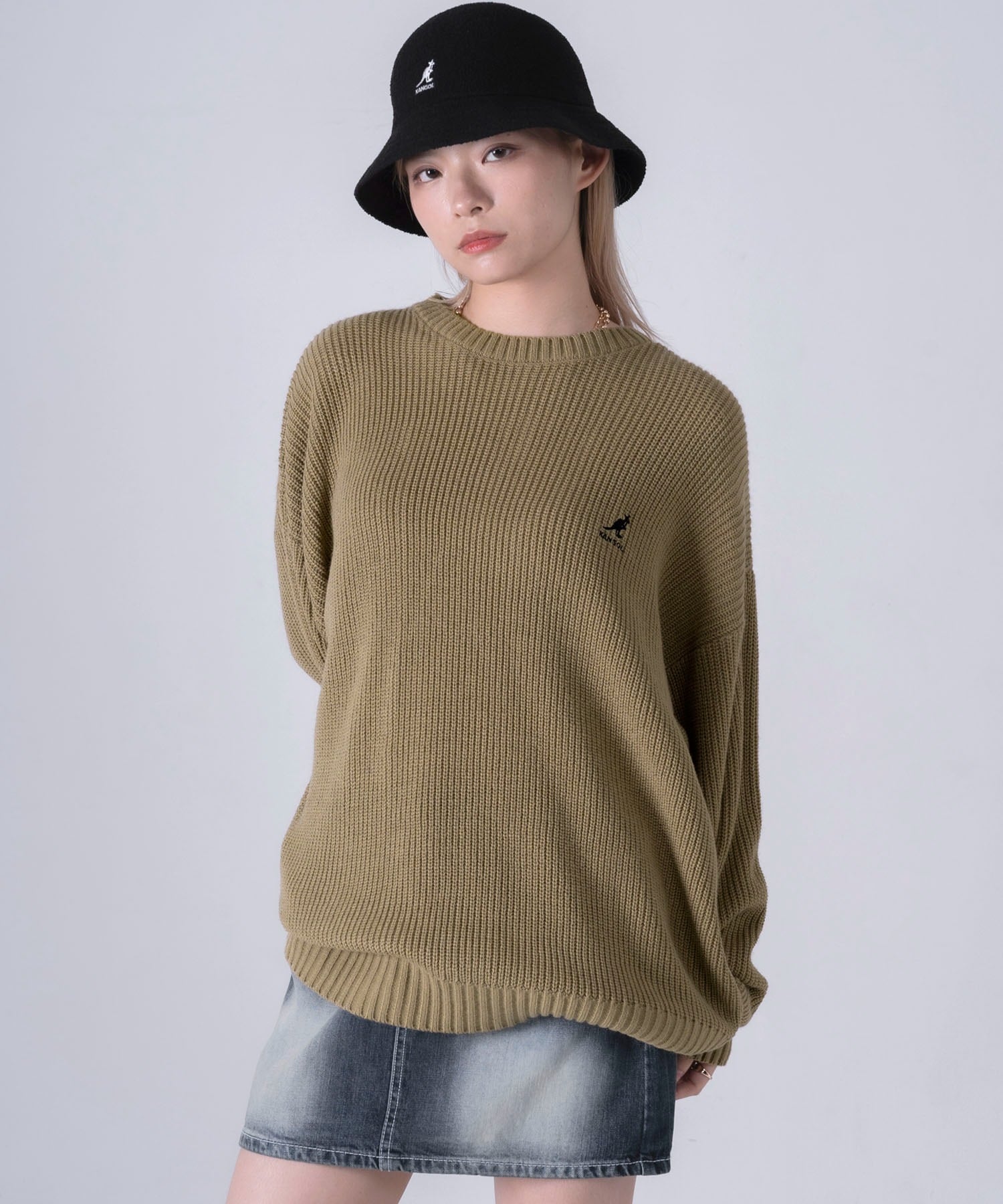 ユニセックス向けのブランドをメインにした、カジュアルな洋服や服飾