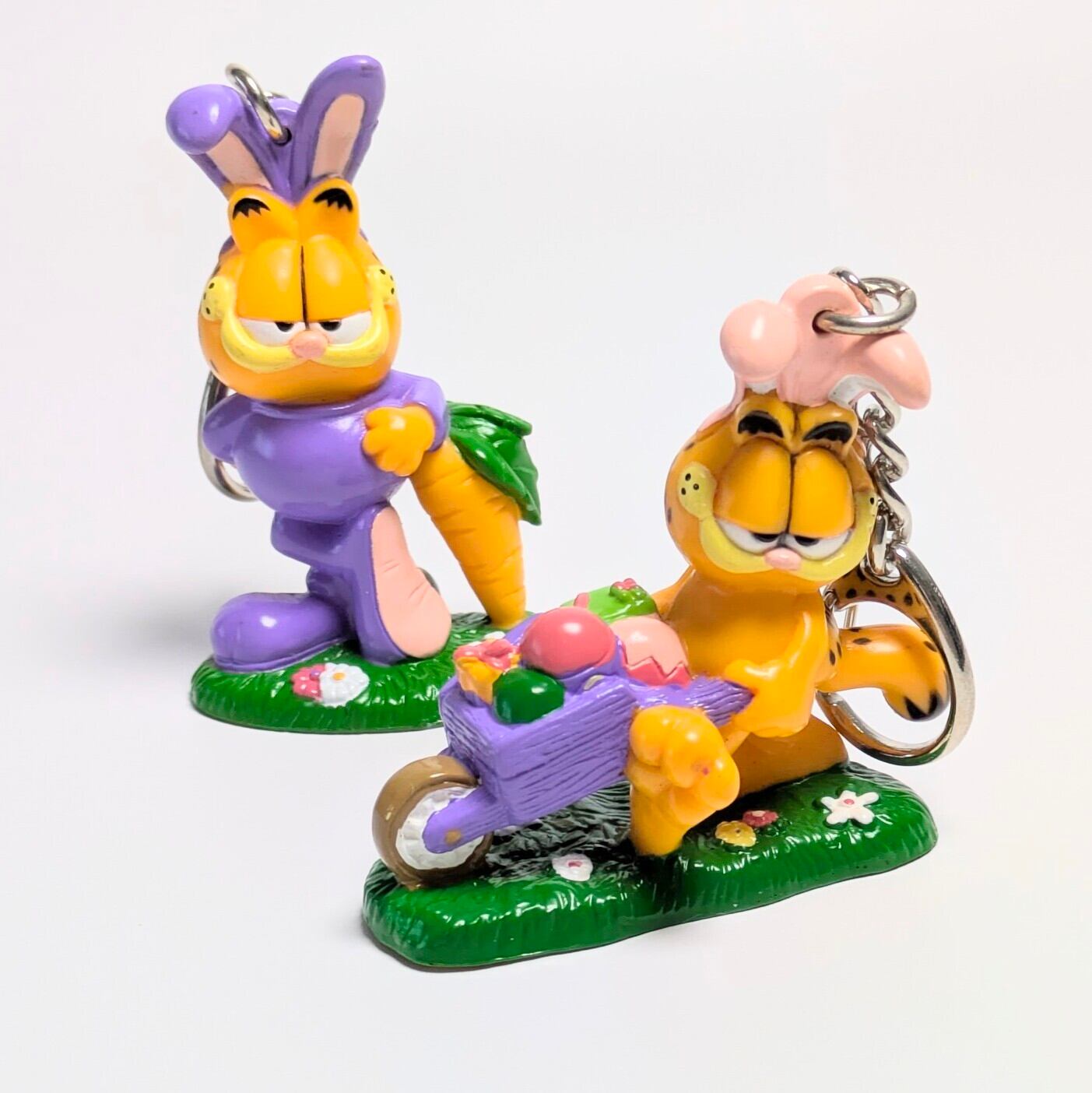 ☆VINTAGE 80'☆【 Garfield ( ガーフィールド ) 】 PVCフィギュア キーホルダー イースターバニー / ピンク 〚アメリカン雑貨 アメトイ〛