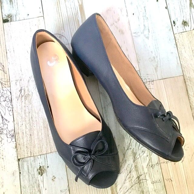 オープントゥリボンパンプス