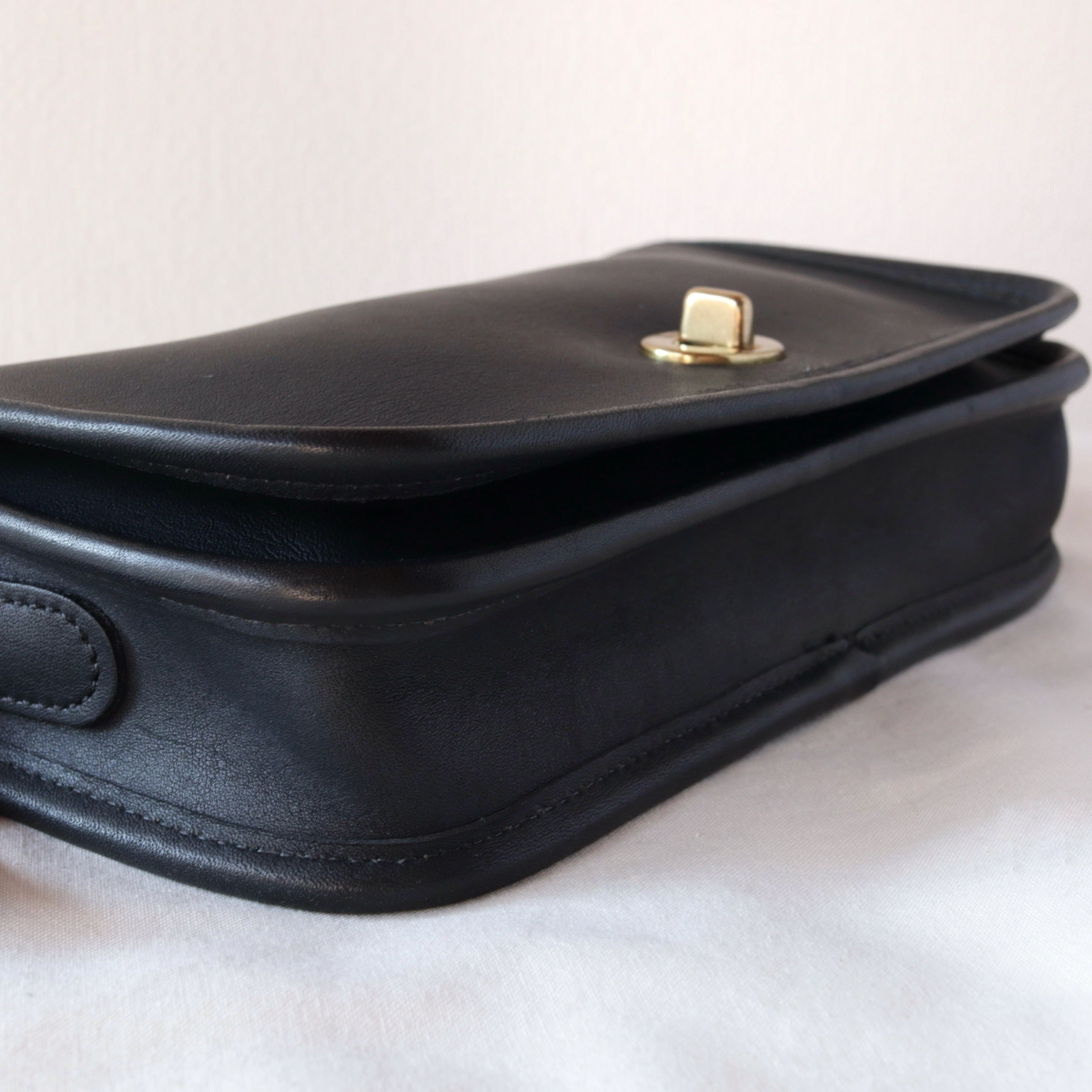 VINTAGE COACH (OLD COACH オールドコーチ ショルダーバッグ) DINKY