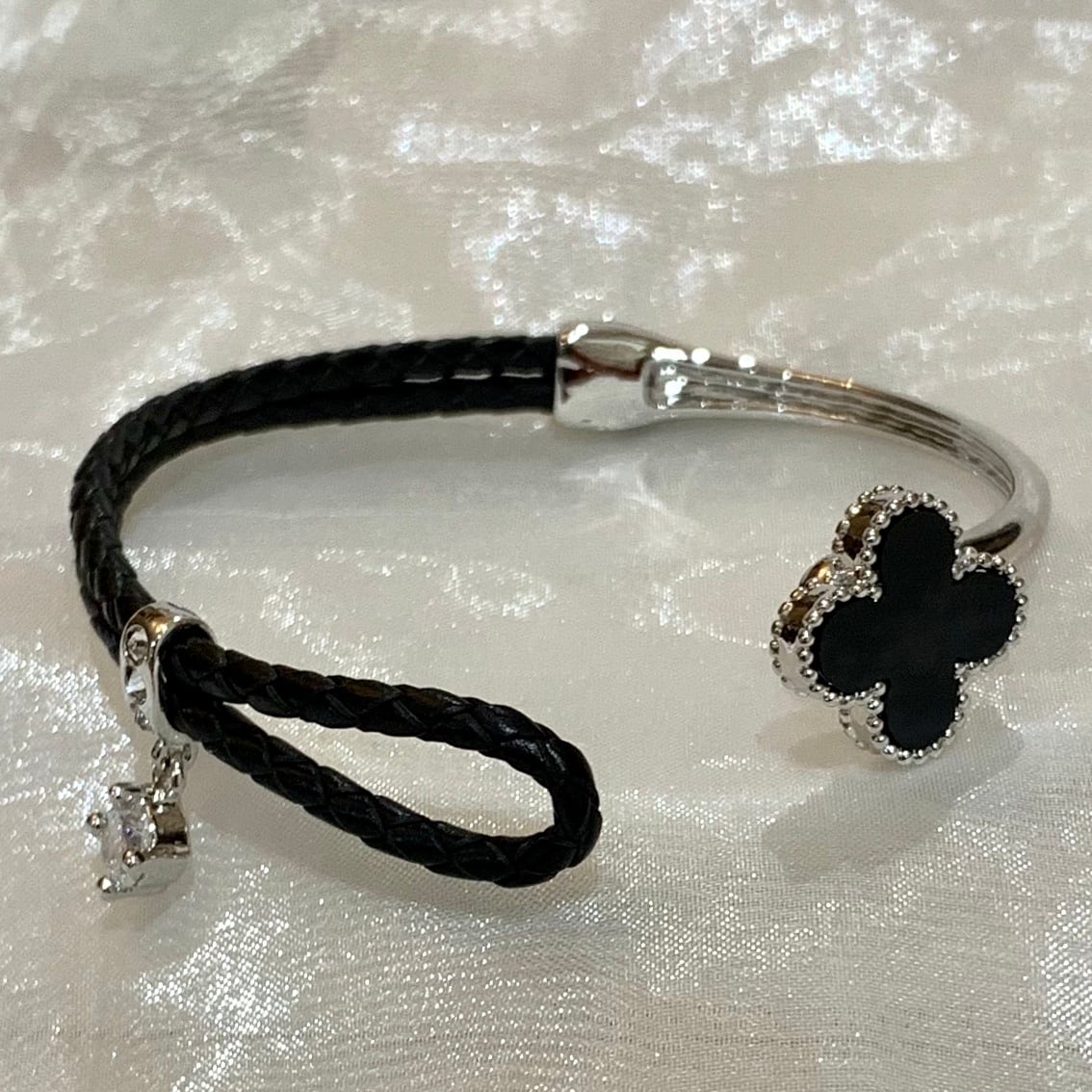 クローバーモチーフブレスレット | セレクトショップ Luna