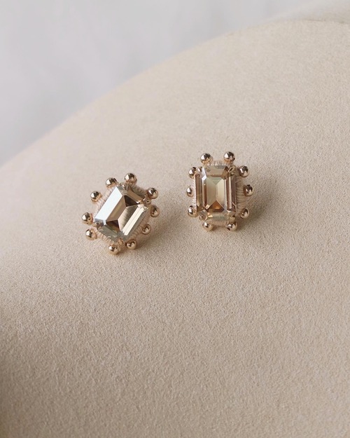 Coccinelle beigegold