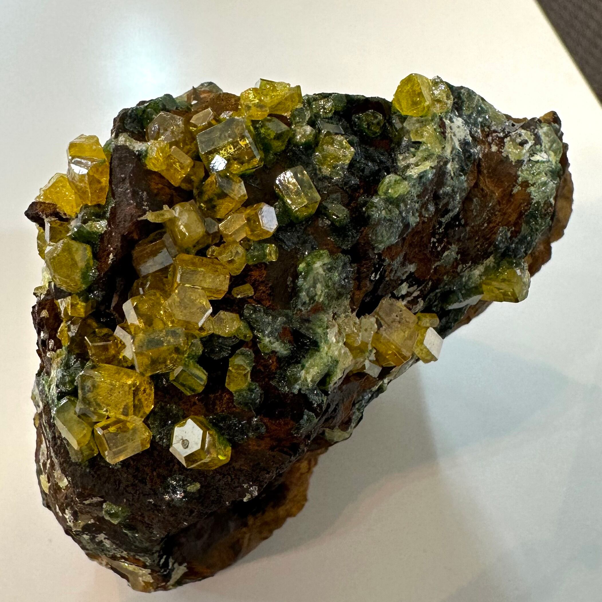 ミメタイト【Mimetite】コンゴ共和国産 | PEANUTS MINERALS