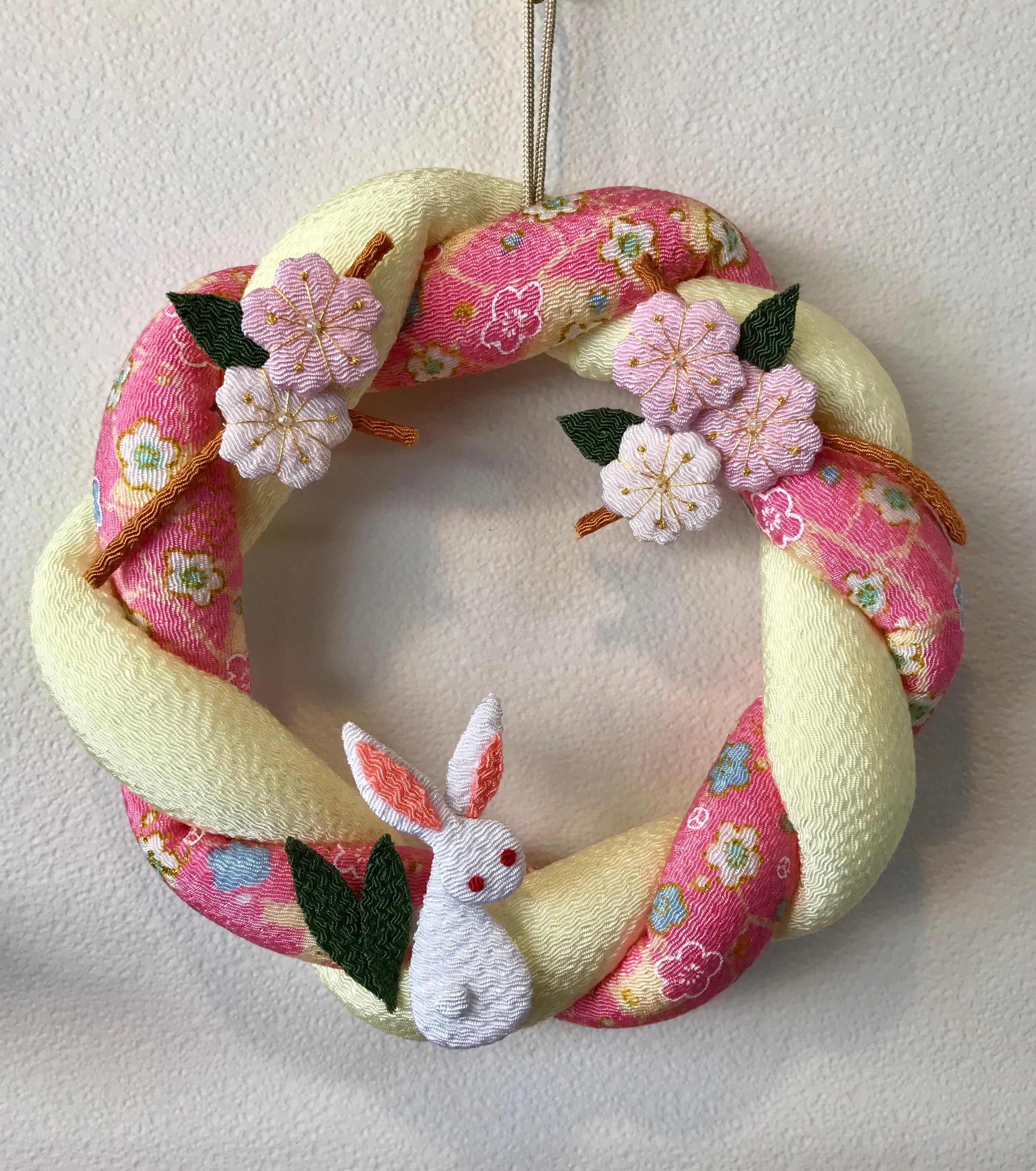 ちりめん細工 リース うさぎさんとおはな ちりめん細工 リース うさぎさんとおはな 【公式通販】