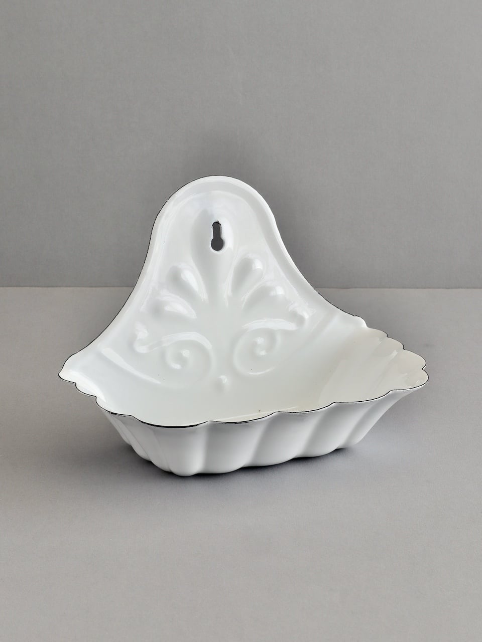 琺瑯のソープディッシュ / Retro White Enamel Soap Dish ZANGRA