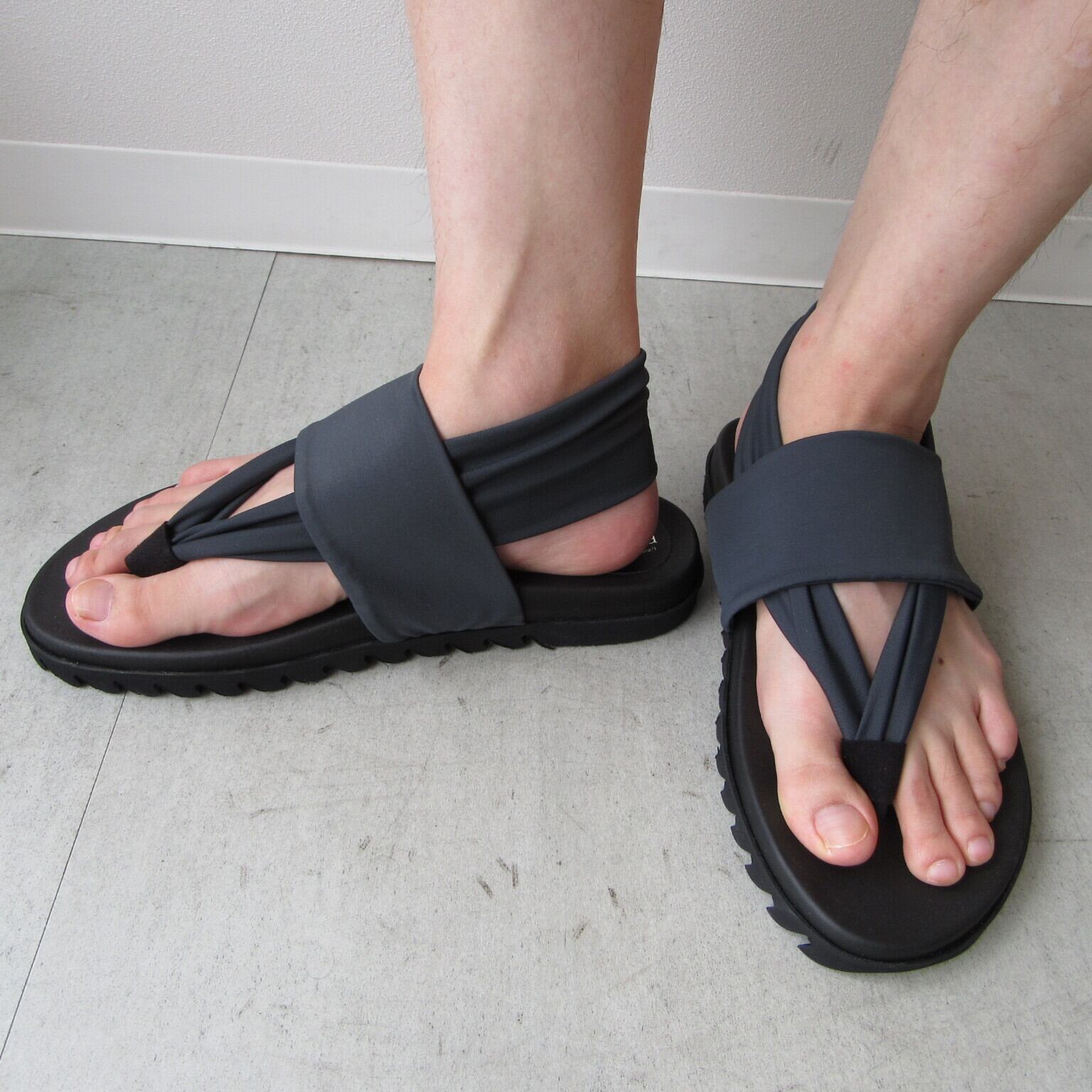 TOGA×SUICOKE/トーガ×スイコック】TONO/トングサンダル 24㎝この機会に 
