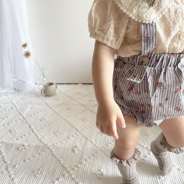 【取寄】着回し力抜群!花柄が甘々で可愛すぎるブラウスとサスペンダーパンツ